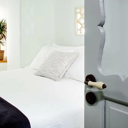 Sweet Nectar With Hot Tub 피르고스